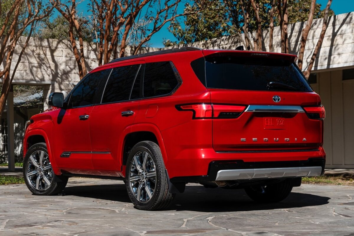 Toyota Sequoia - 2023