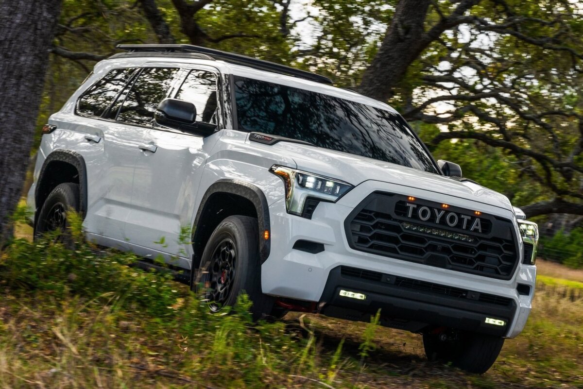 Toyota Sequoia - 2023