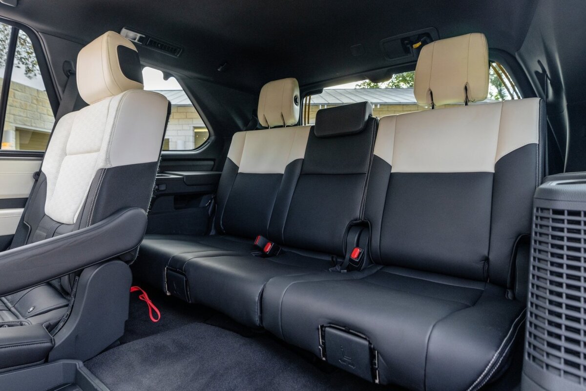 Toyota Sequoia - 2023