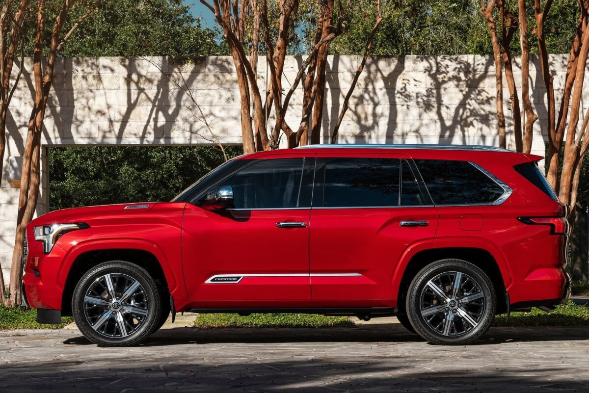 Toyota Sequoia - 2023
