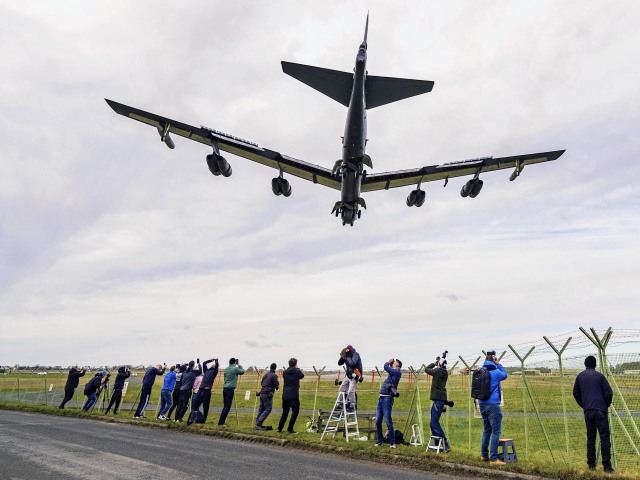 Bombardér B-52
