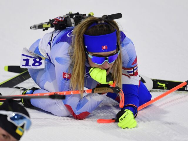 Čína Peking ZOH2022 Biatlon Fialková