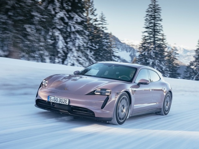 Porsche-Taycan Sport Turismo-2022-1280-06
