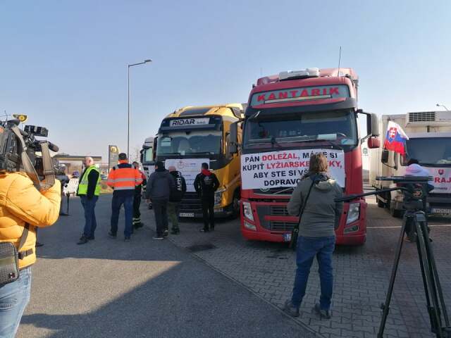 Protest autodopravcov v Bratislave