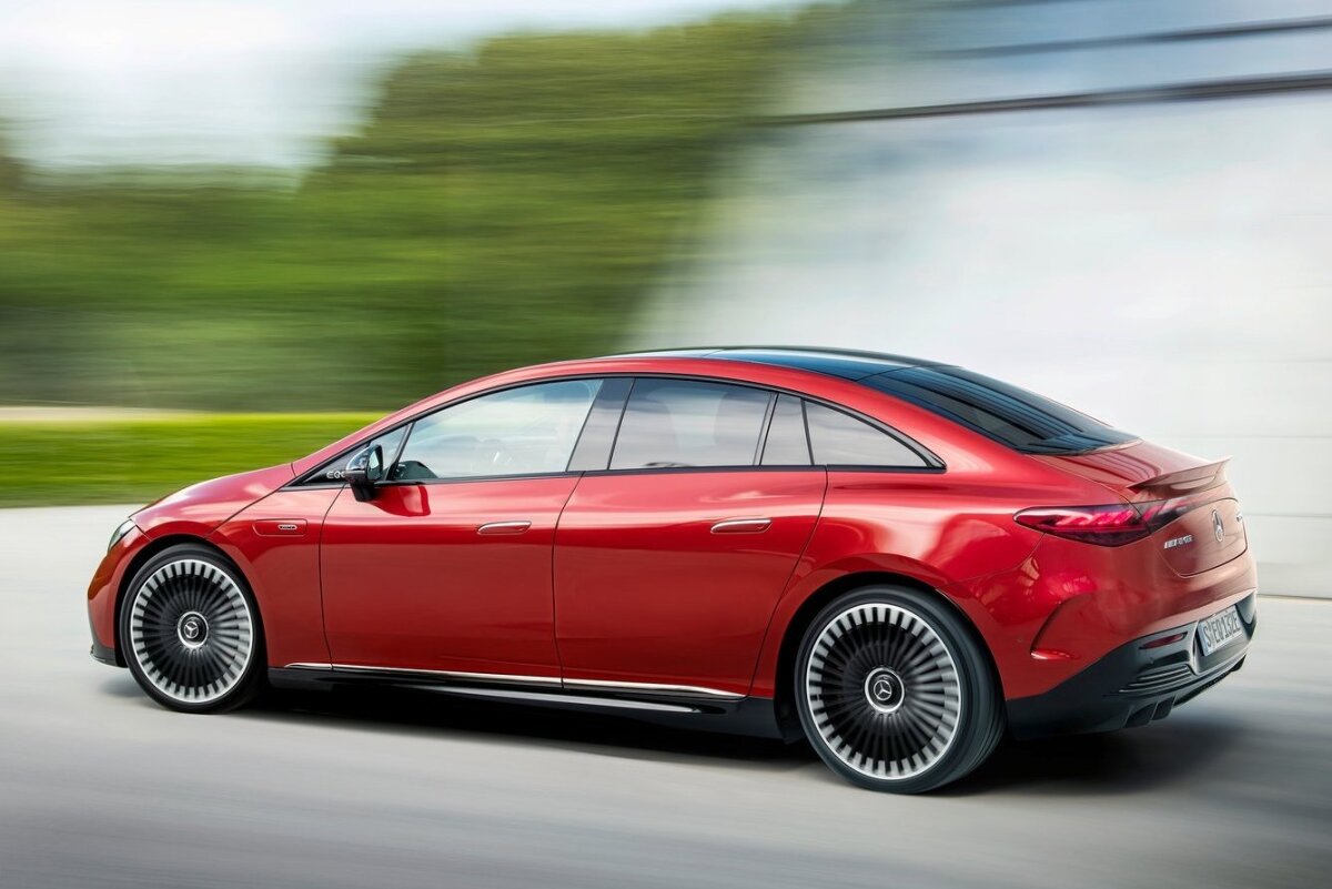 Mercedes-Benz EQE 43 AMG - 2022