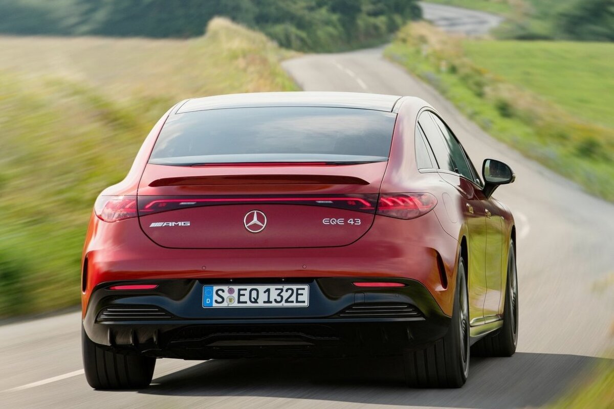Mercedes-Benz EQE 43 AMG - 2022