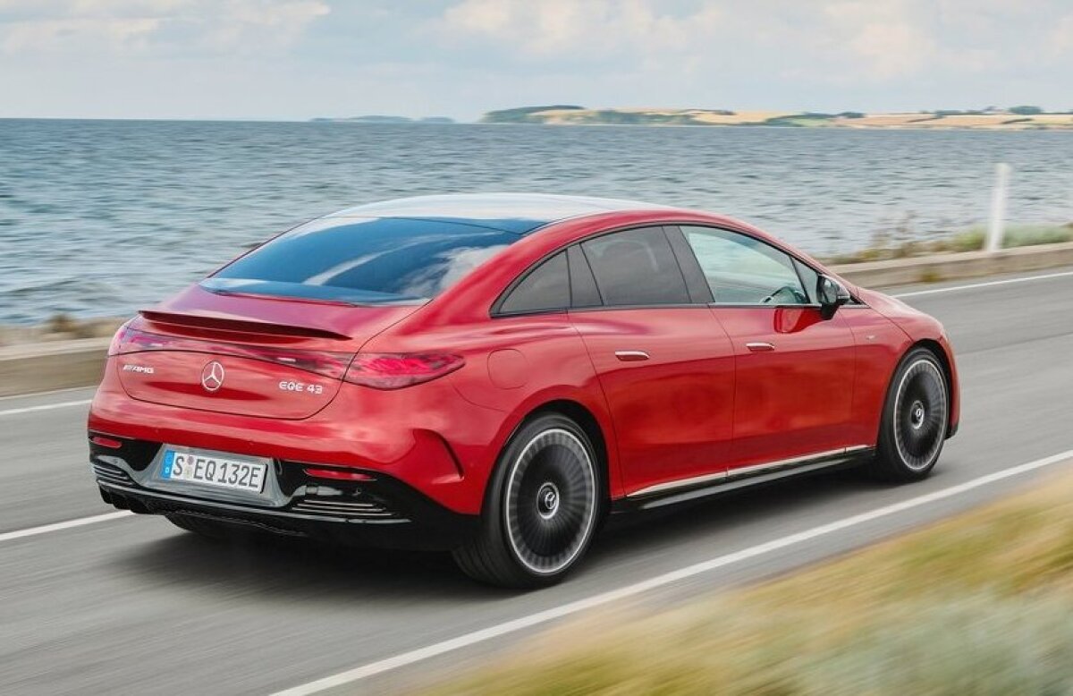 Mercedes-Benz EQE 43 AMG - 2022