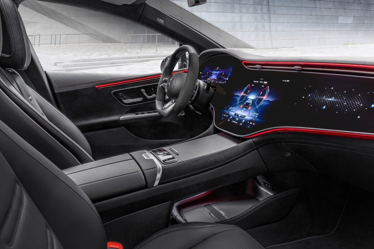 Mercedes-Benz EQE 43 AMG - 2022