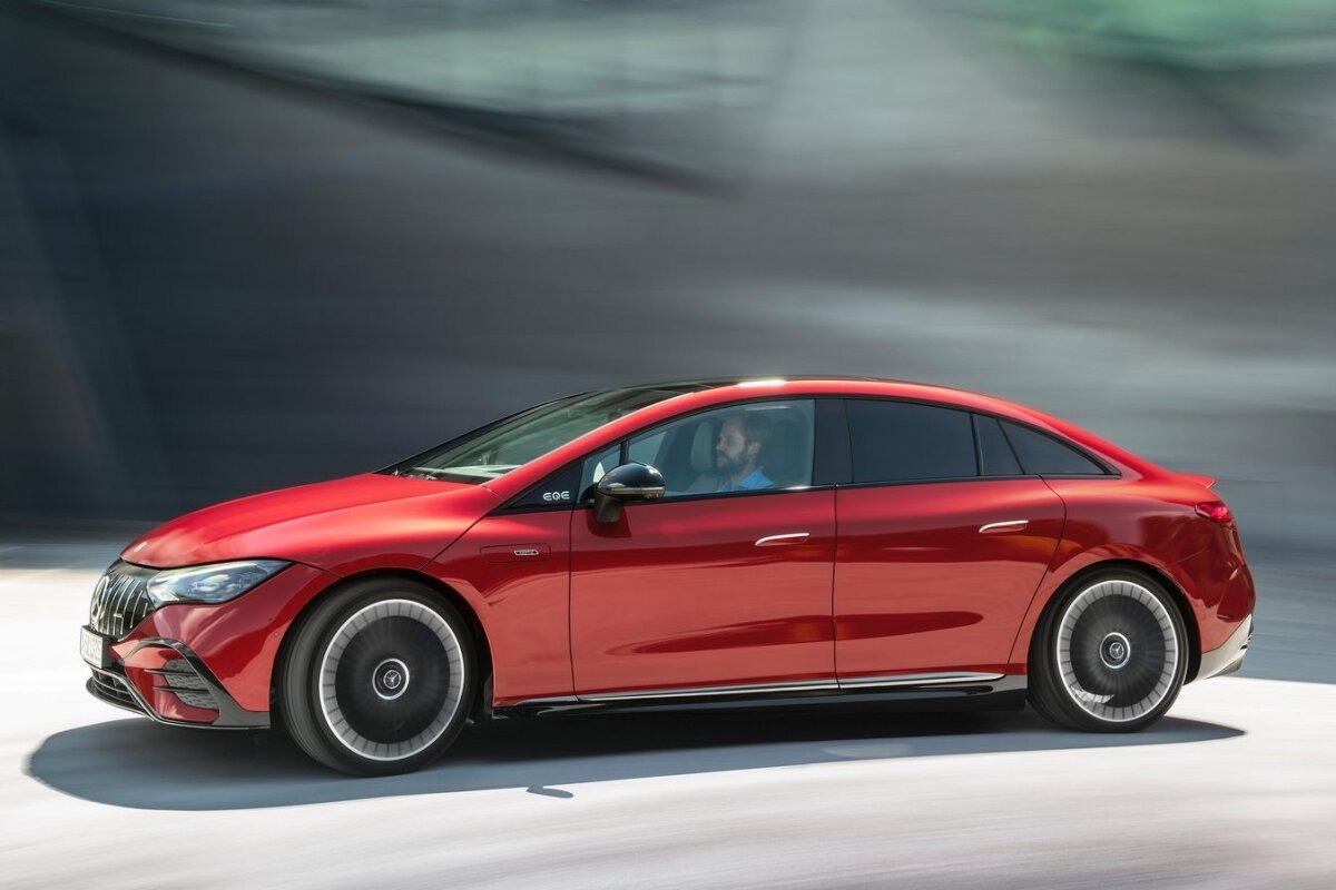 Mercedes-Benz EQE 43 AMG - 2022