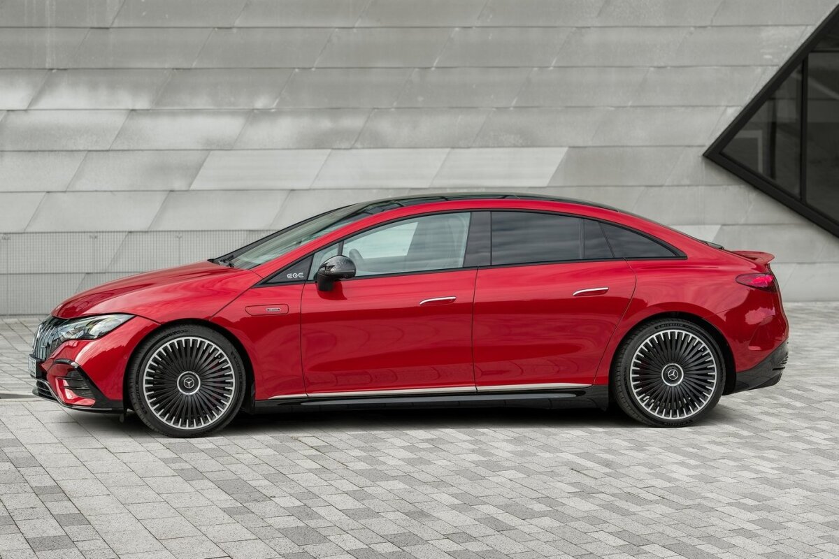 Mercedes-Benz EQE 43 AMG - 2022