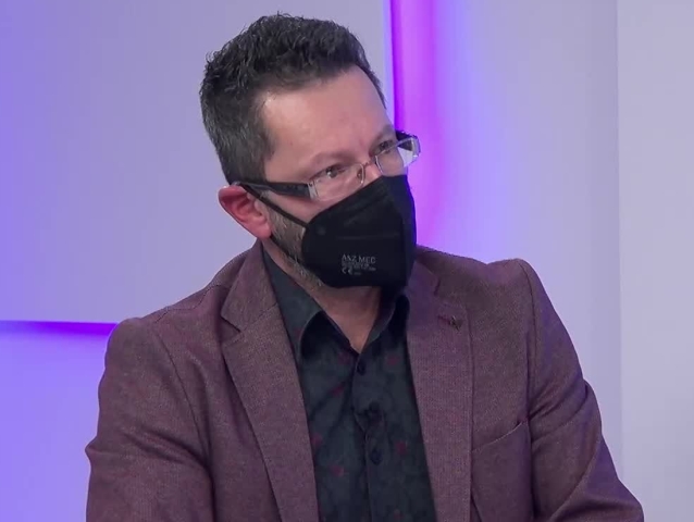 Vladimír Cvik, Ide o peniaze