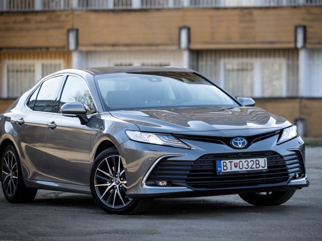 Toyota Camry - test 2022
