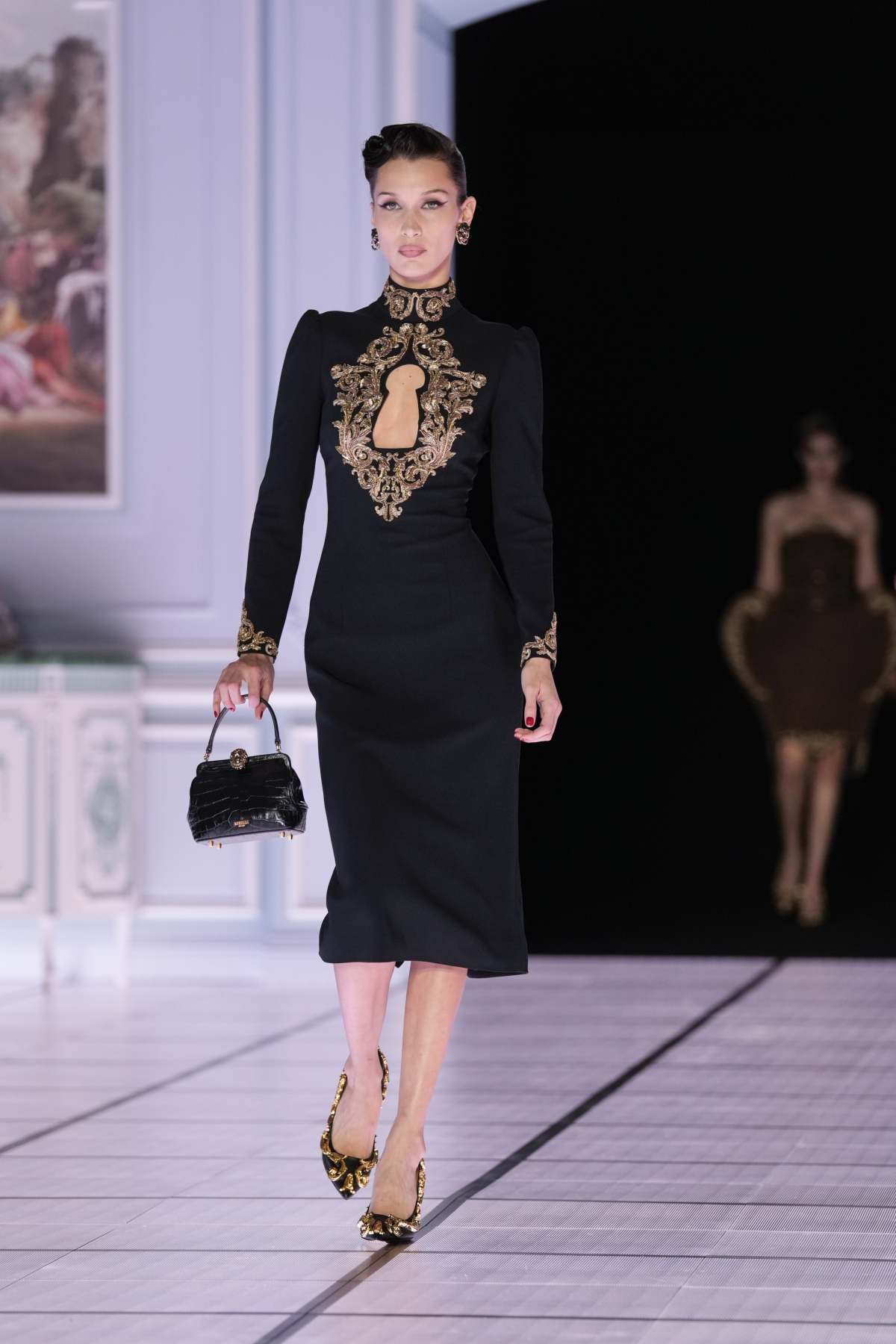 Bella Hadid, Moschino,