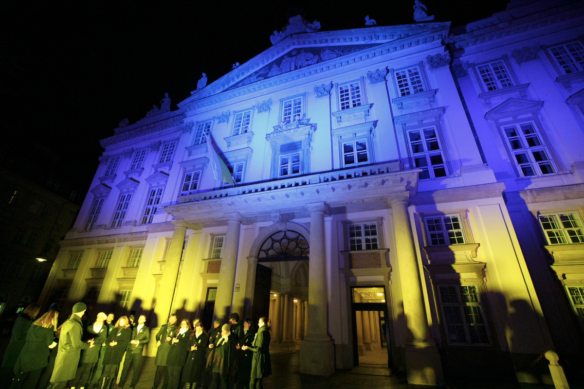 Primaciálny palác vo farbách Ukrajiny