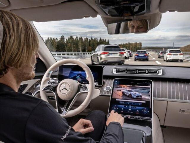 Mercedes-Benz - autonómne riadenie