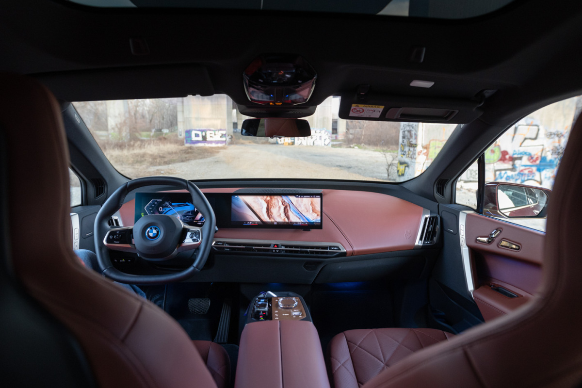 BMW iX xDrive50 - test 2022