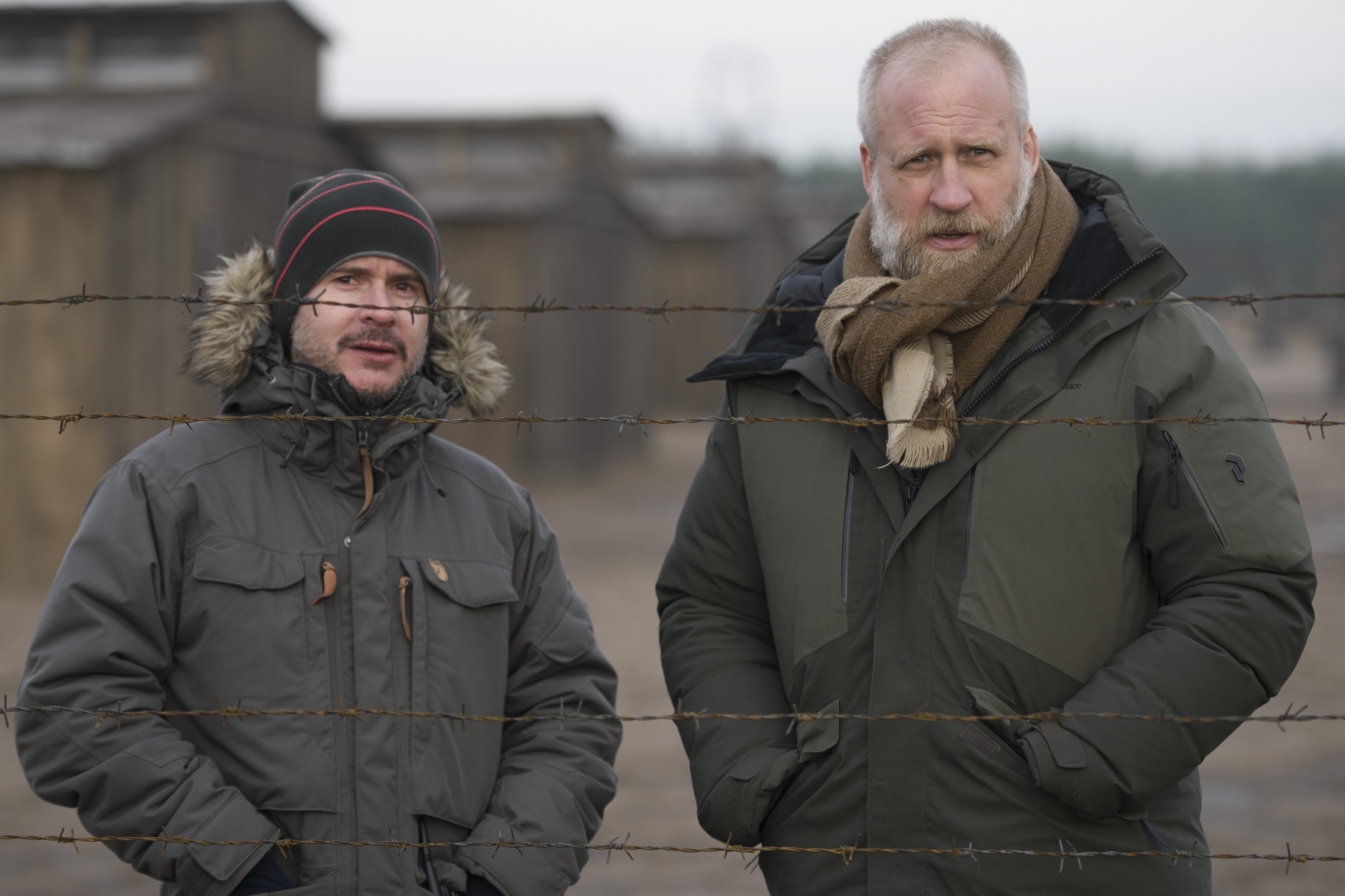 Martin Žiaran (vľavo) a Peter Bebjak pri nakrúcaní filmu Správa.