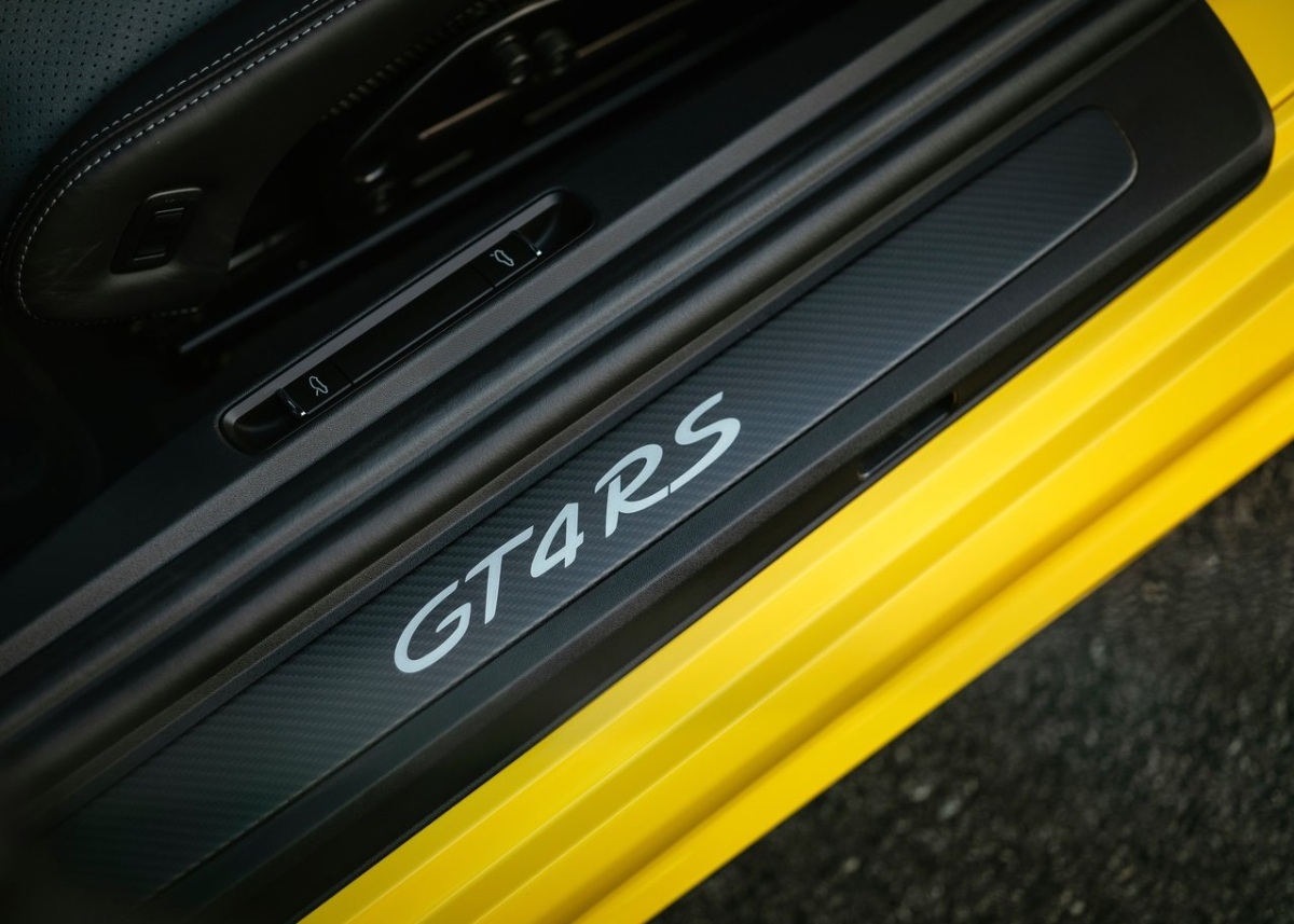 Porsche 718 Cayman GT4 RS