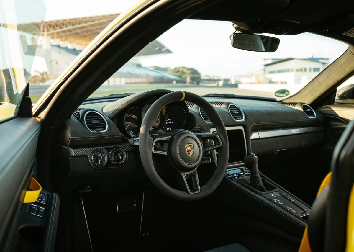 Porsche 718 Cayman GT4 RS
