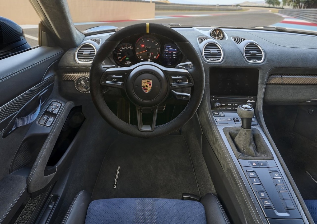 Porsche 718 Cayman GT4 RS