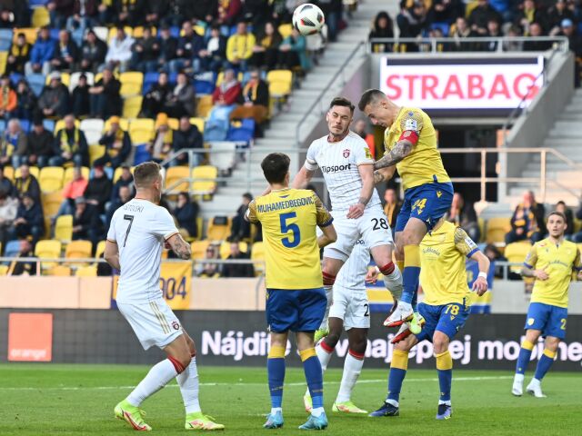 SR Futbal FL Nadstavba Skupina Titul 2. kolo TTX
