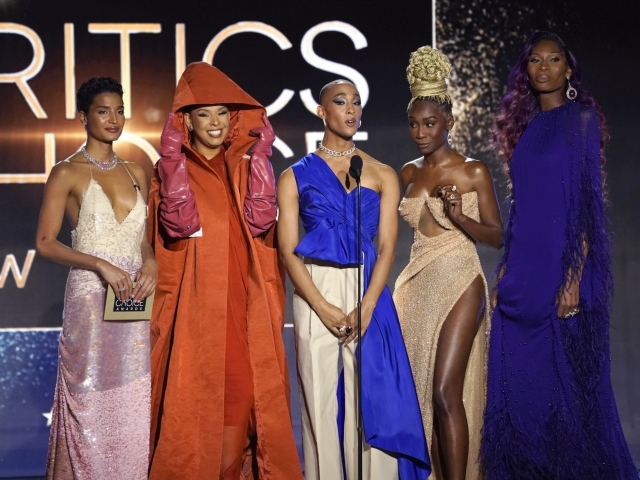 Indya Moore, Hailie Sahar, Mj Rodriguez, Angelica Ross a Dominique Jackson 