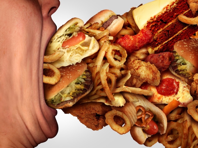 obezita, prejedanie sa, jedlo, fast-food, nadbytok, 