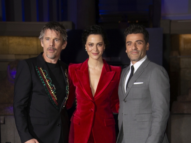 Ethan Hawke, May Calamawy a Oscar Isaac