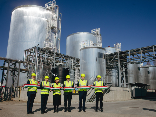 Rossi Biofuel a Skupina MOL vybudovali v Komárome unikátny závod na výrobu komponentov bionafty.