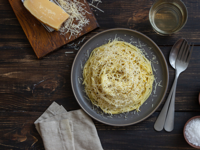 Cacio e Pepe, špagety, cestoviny