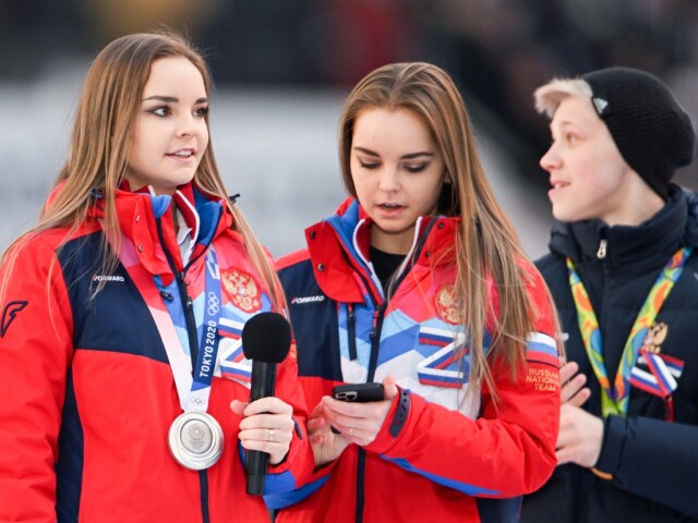 Dina Averinová, Arina Averinová