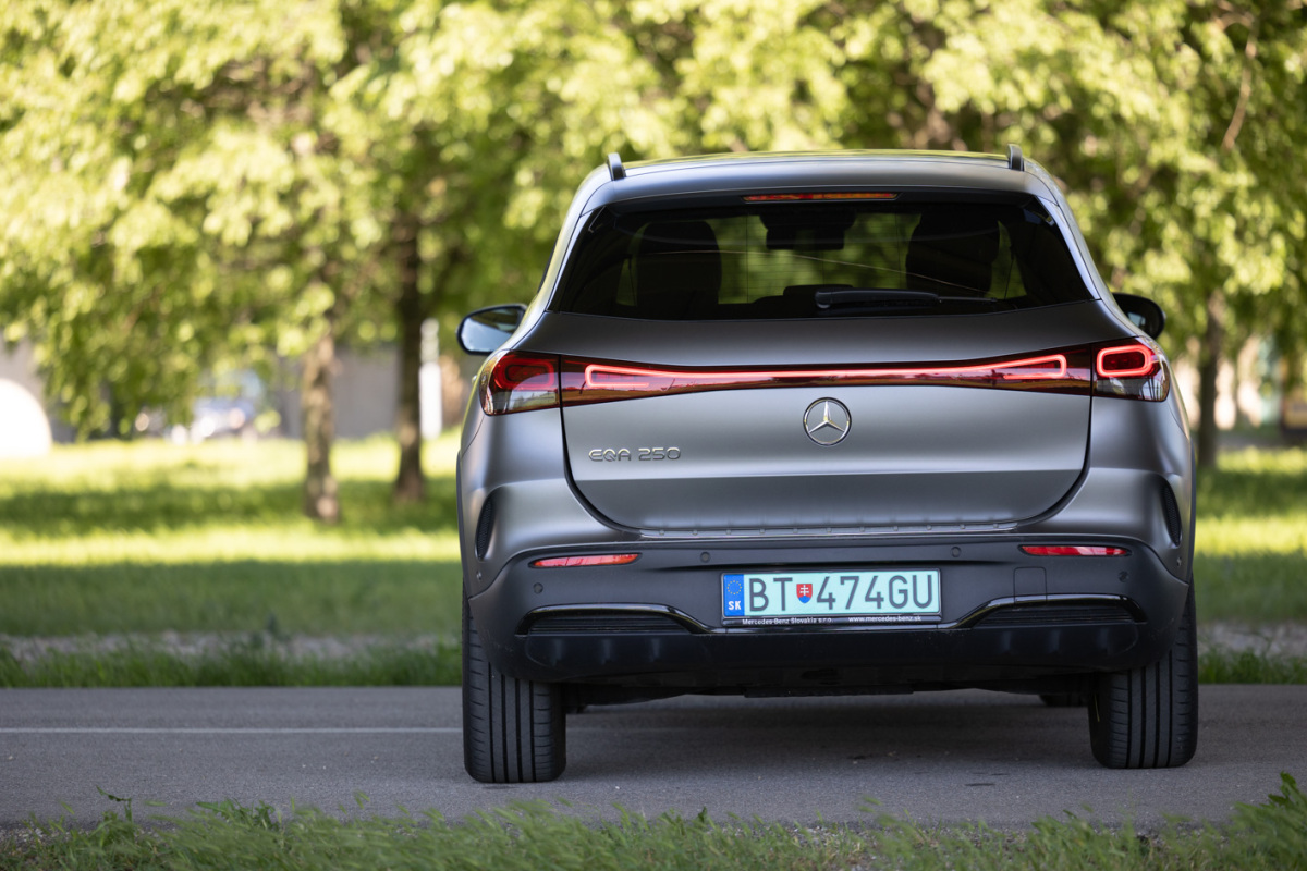 Mercedes EQA 250 (2021)