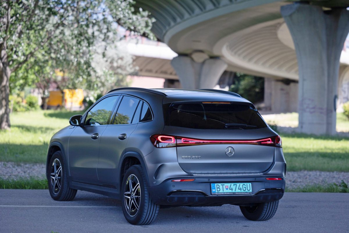 Mercedes EQA 250 (2021)