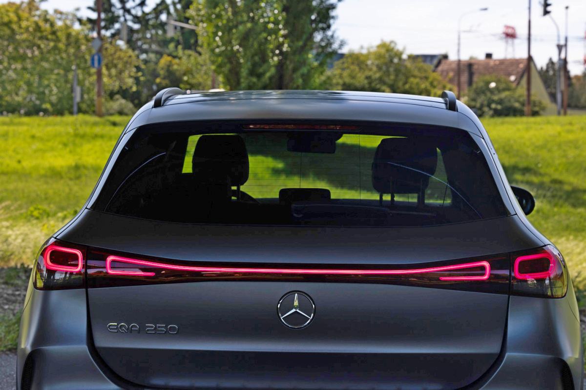 Mercedes EQA 250 (2021)