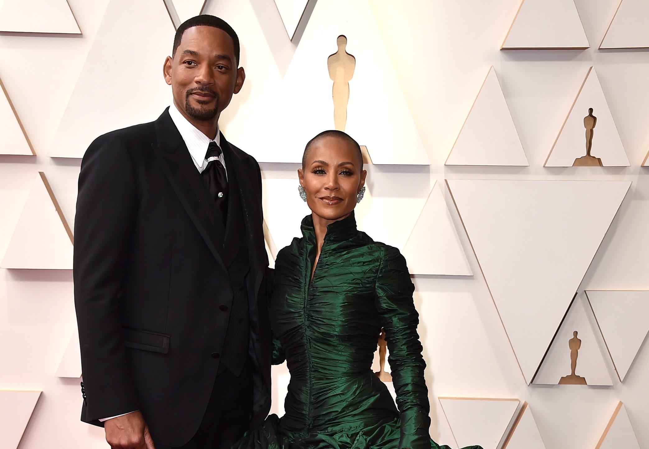 Will Smith a jeho manželka Jada Pinkett Smith prichádzajú do Dolby Theatre v Los Angeles pred odovzdávaním ocenení Oscar 2022.