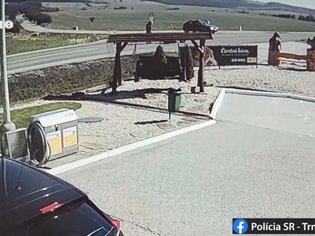 nehoda motorkár