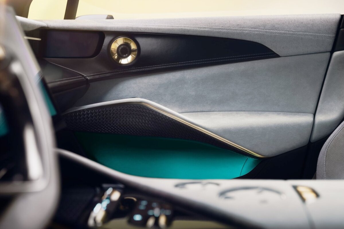 Lotus Eletre - 2022