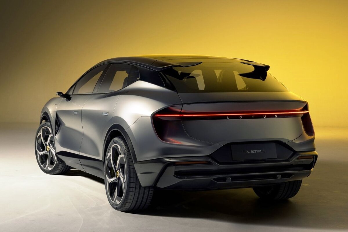 Lotus Eletre - 2022