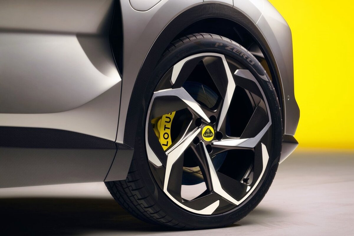 Lotus Eletre - 2022
