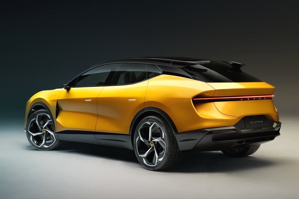 Lotus Eletre - 2022