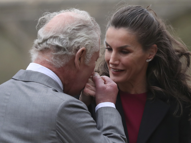 CORRECTION Britain Spain Royals