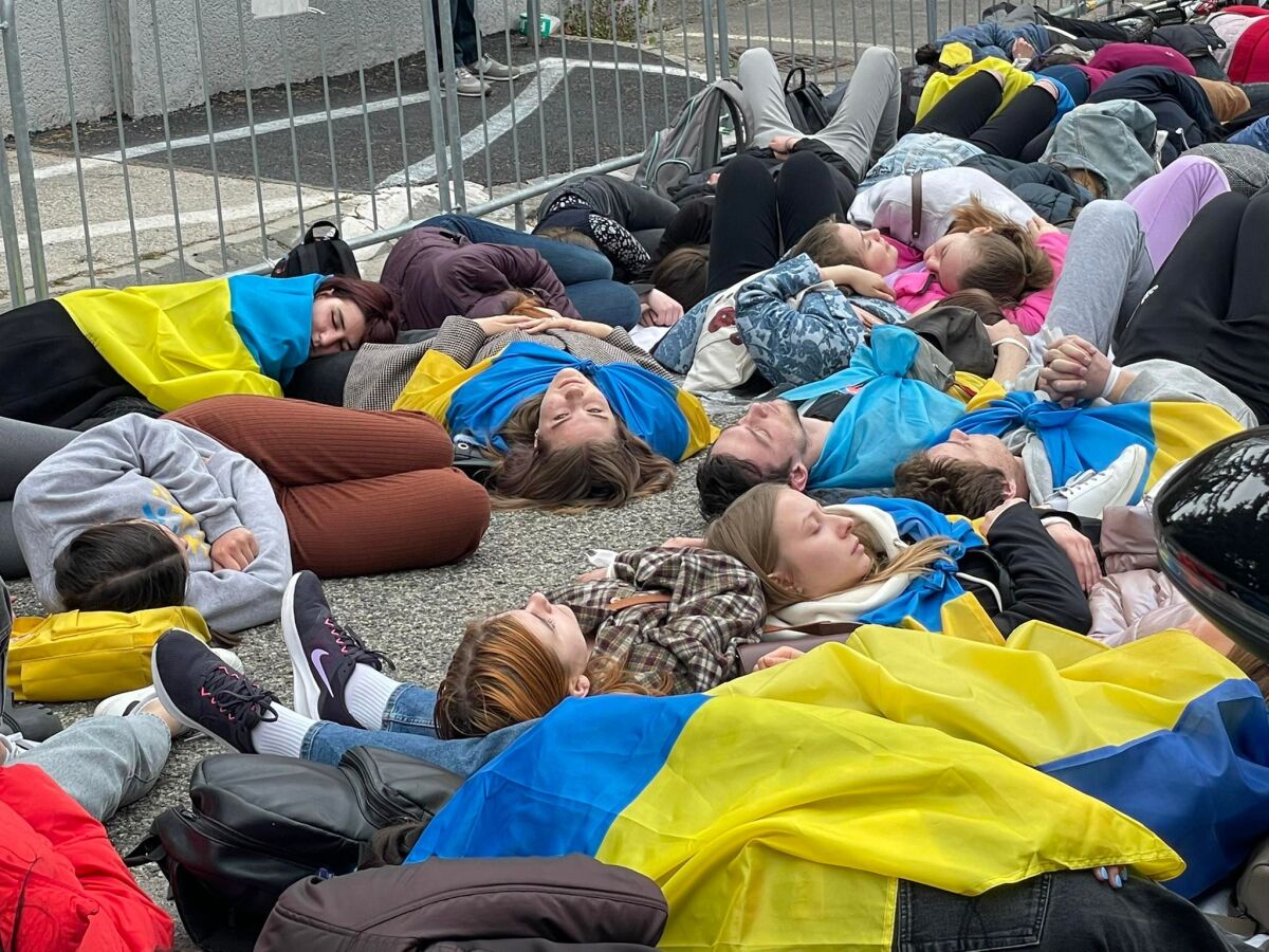 protest, Buča, ambasáda