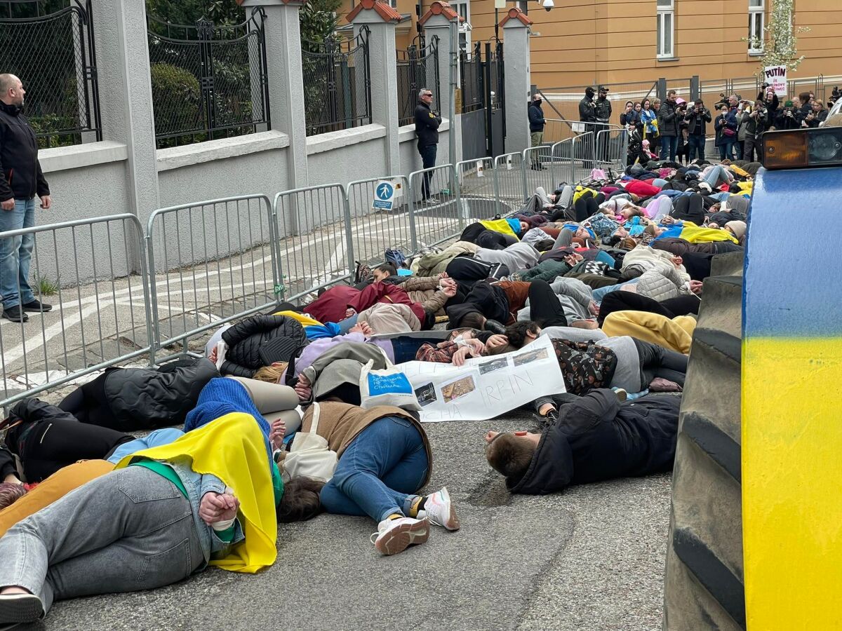 protest, Buča, ambasáda