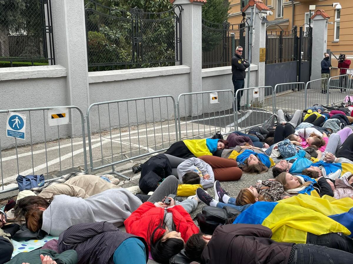 protest, Buča, ambasáda