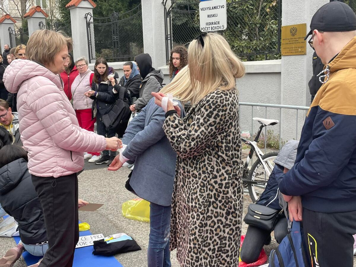 protest, Buča, ambasáda
