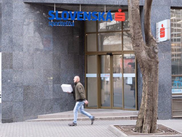 banka bankomat pobočka