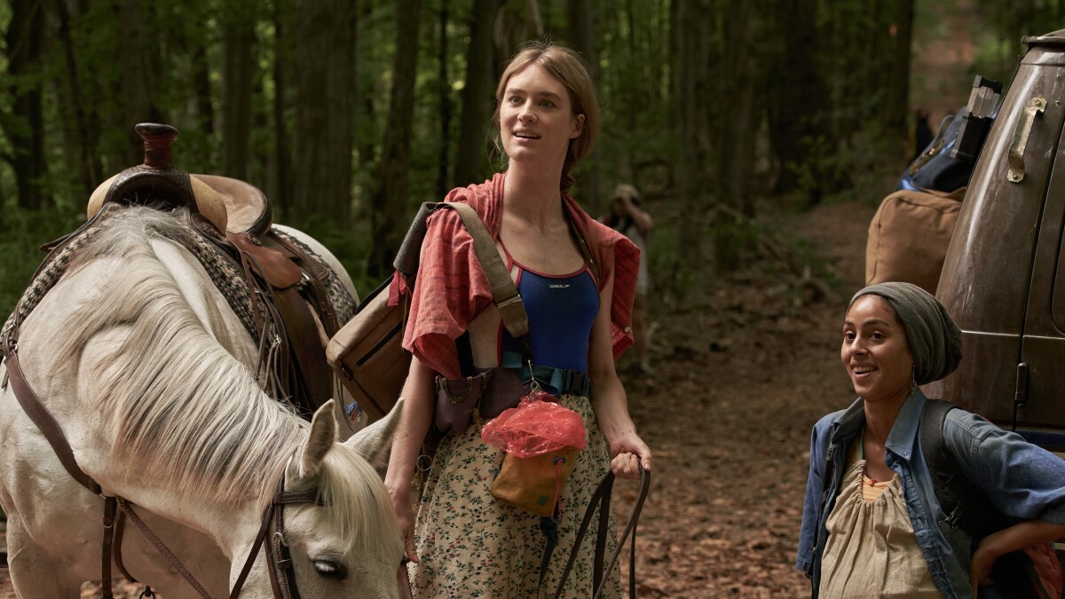 Mackenzie Davis v minisérii Stanica 11.