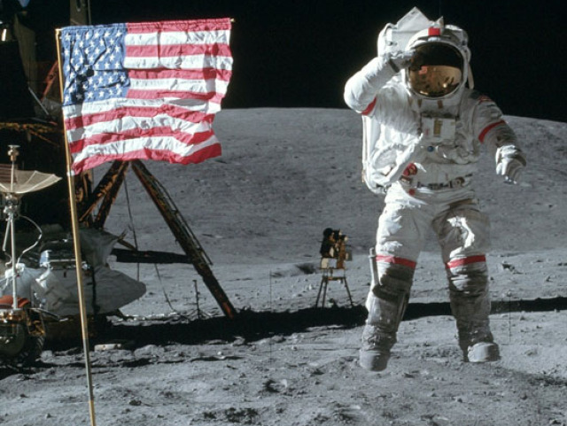 apollo16