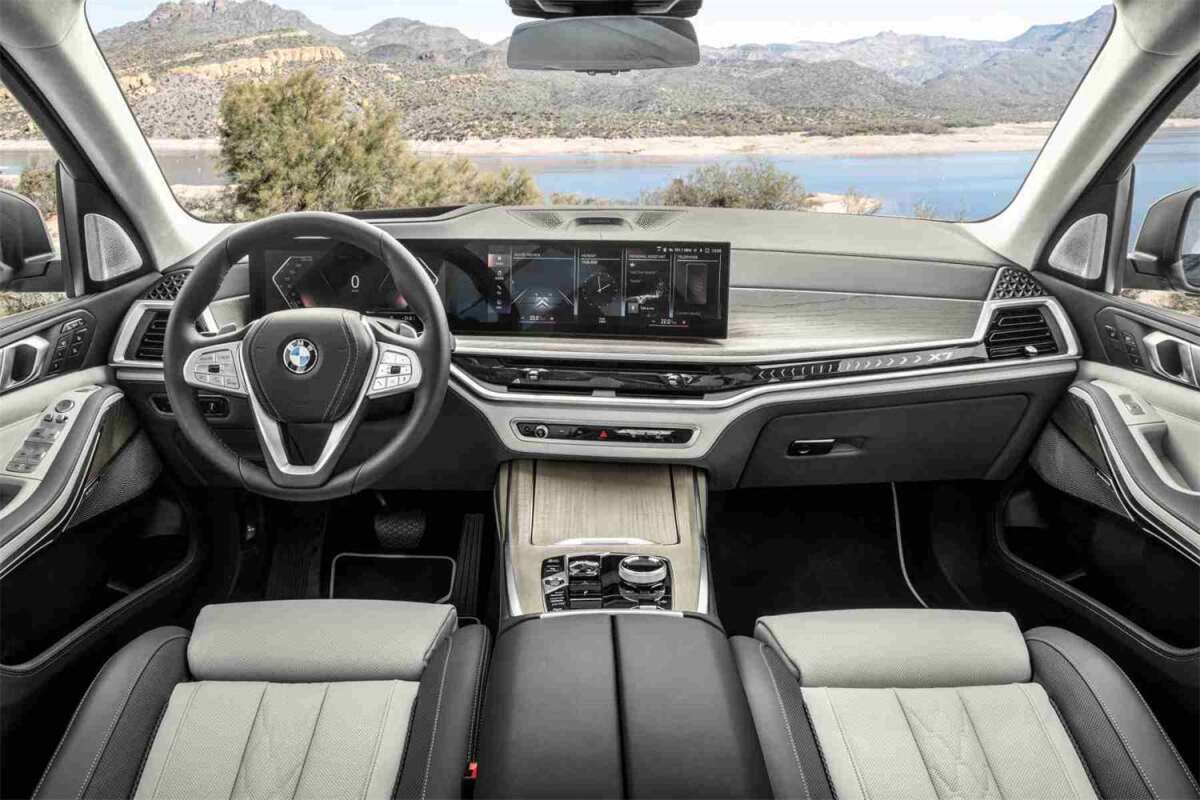BMW X7 2023 1