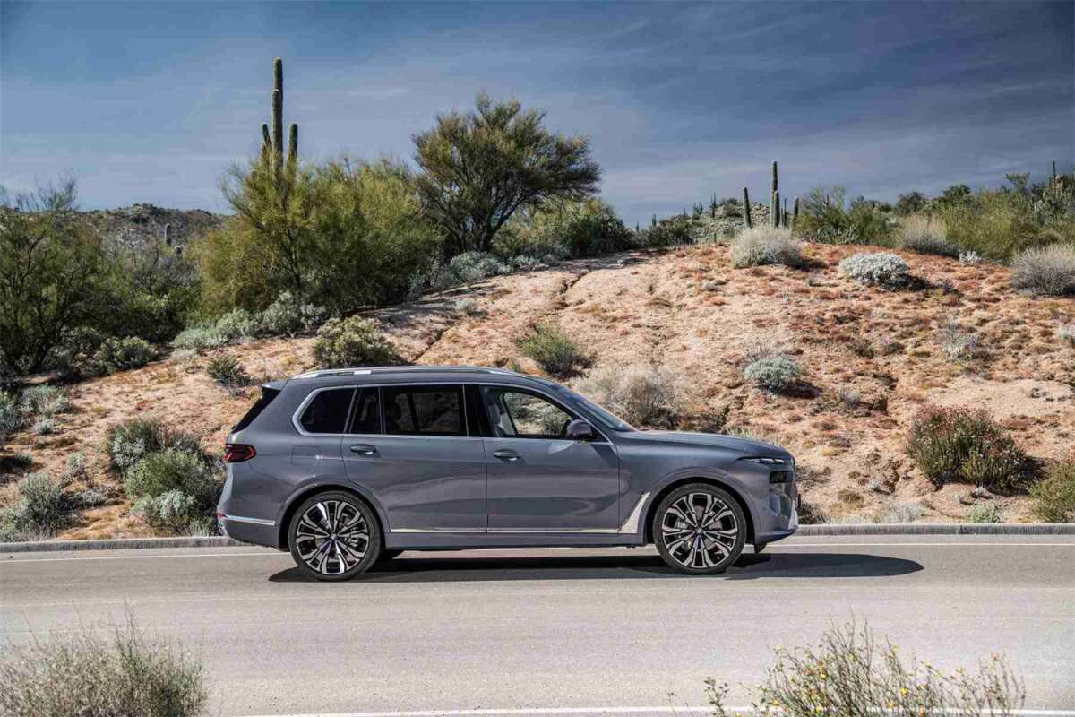 BMW X7 2023 10